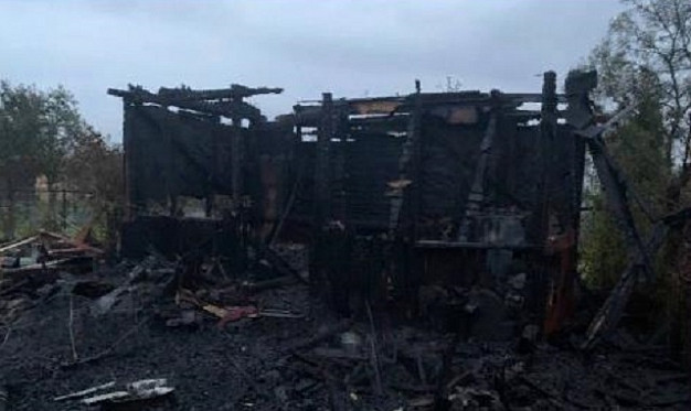В Ивановском районе сгорел садовый дом